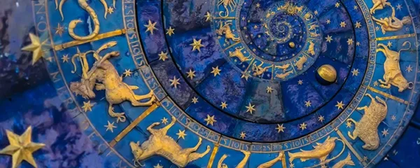 Comment lire et interpréter votre horoscope du jour avec précision