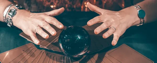La divination : une fenêtre sur le mystérieux monde de l'avenir