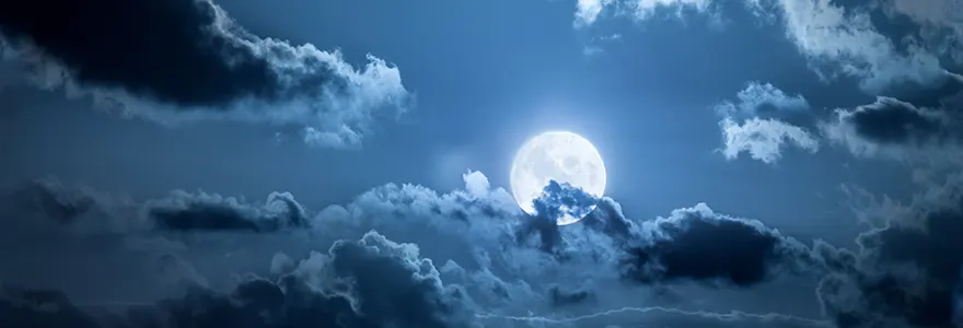 Les raisons pour lesquelles la lune joue un rôle clé dans l’astrologie des émotions